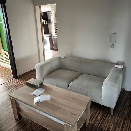 Jana Jonasa 19 * Zahorska Bystrica